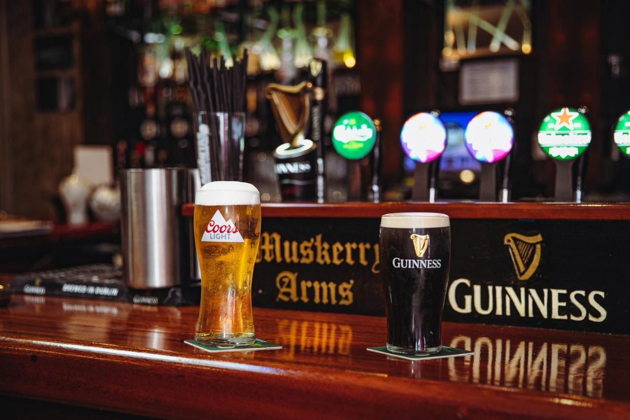 Muskerry Arms Bar&B&B Blarney Exterior foto