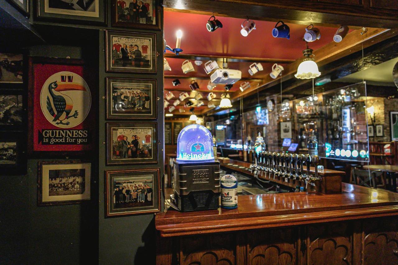 Muskerry Arms Bar&B&B Blarney Exterior foto